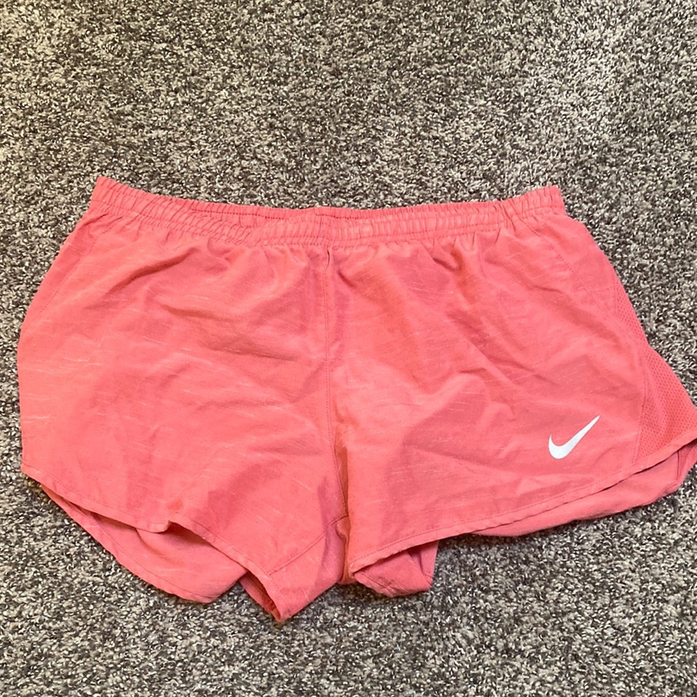 nike women’s shorts